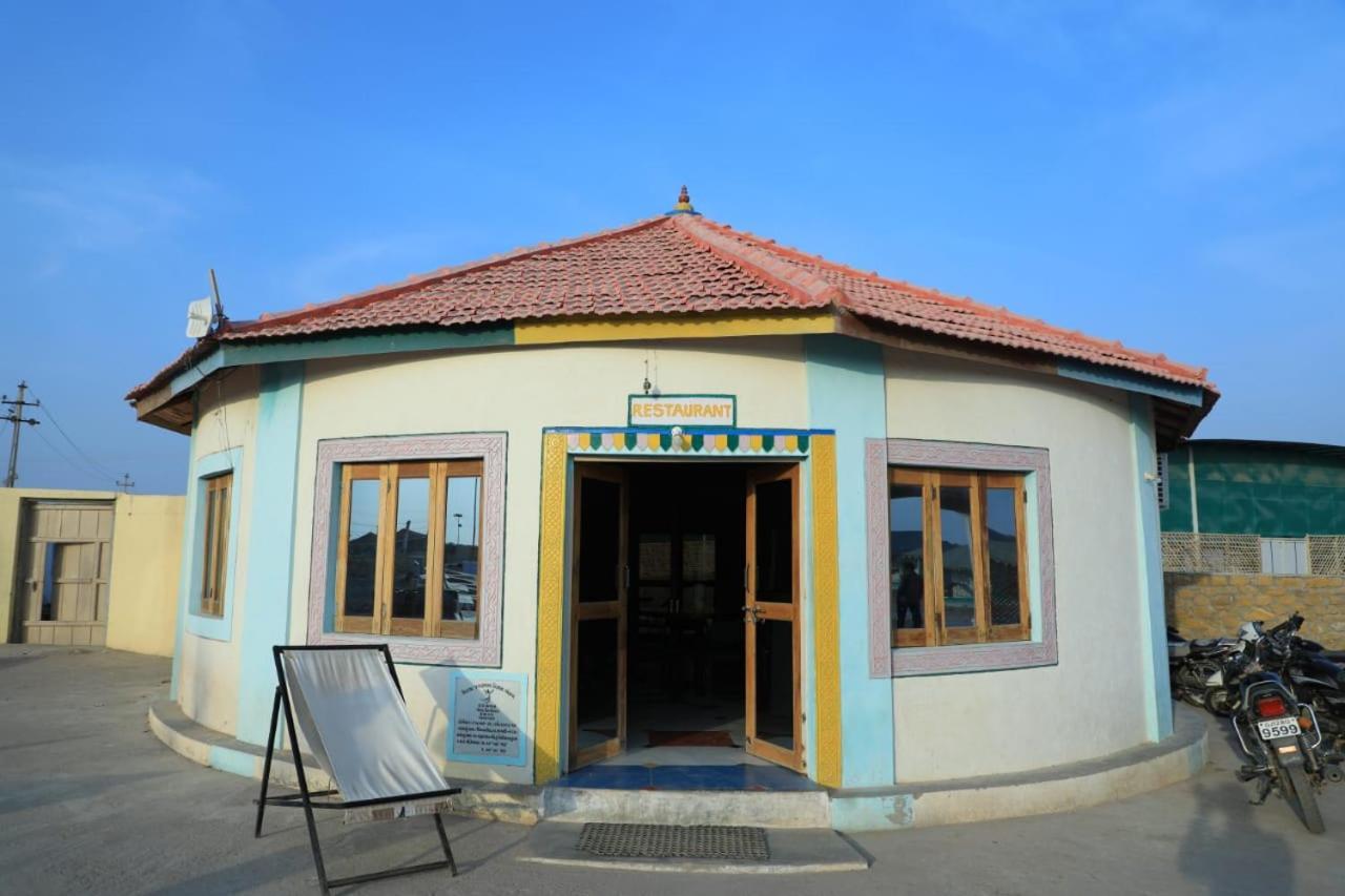 Hotel Rann Of Kachchh Dholavira Exteriör bild